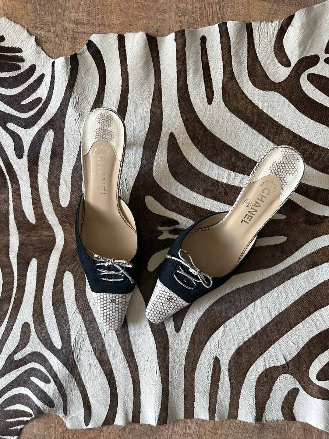 Chanel Suede Pumps 40