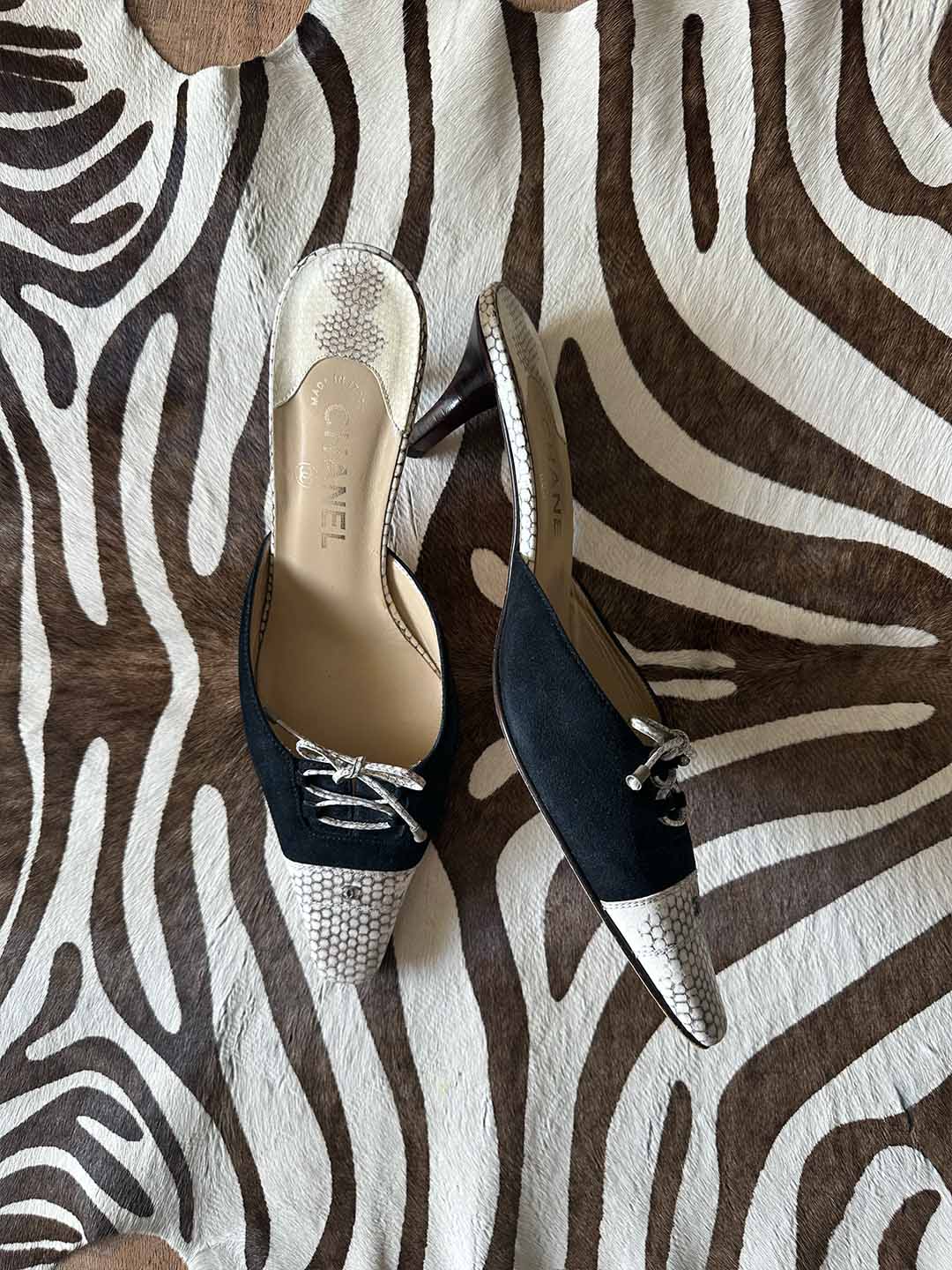 Chanel Suede Pumps 40