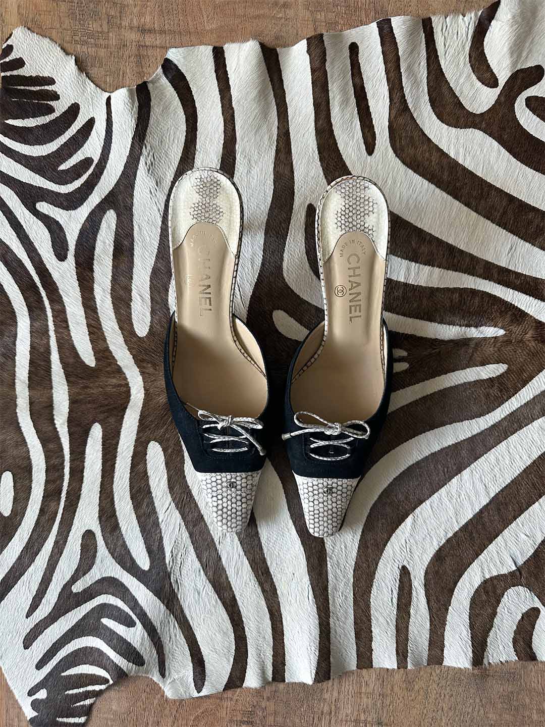 Chanel Suede Pumps 40